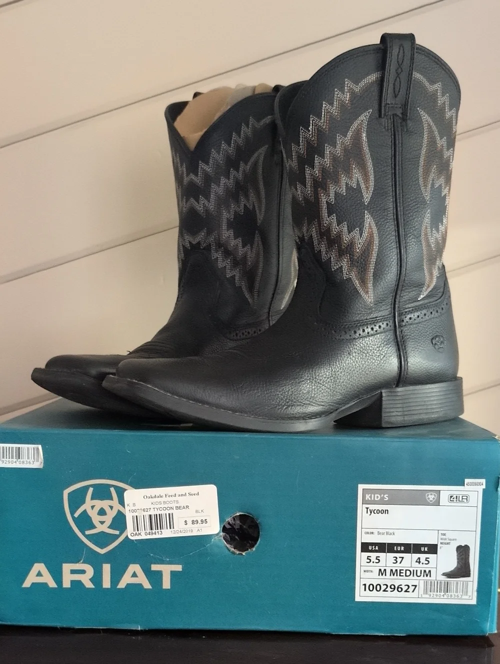 Ariat Black Kids' Western Pull-On Boots 5.5 Used Contrast Stitching Cowboy Ranch